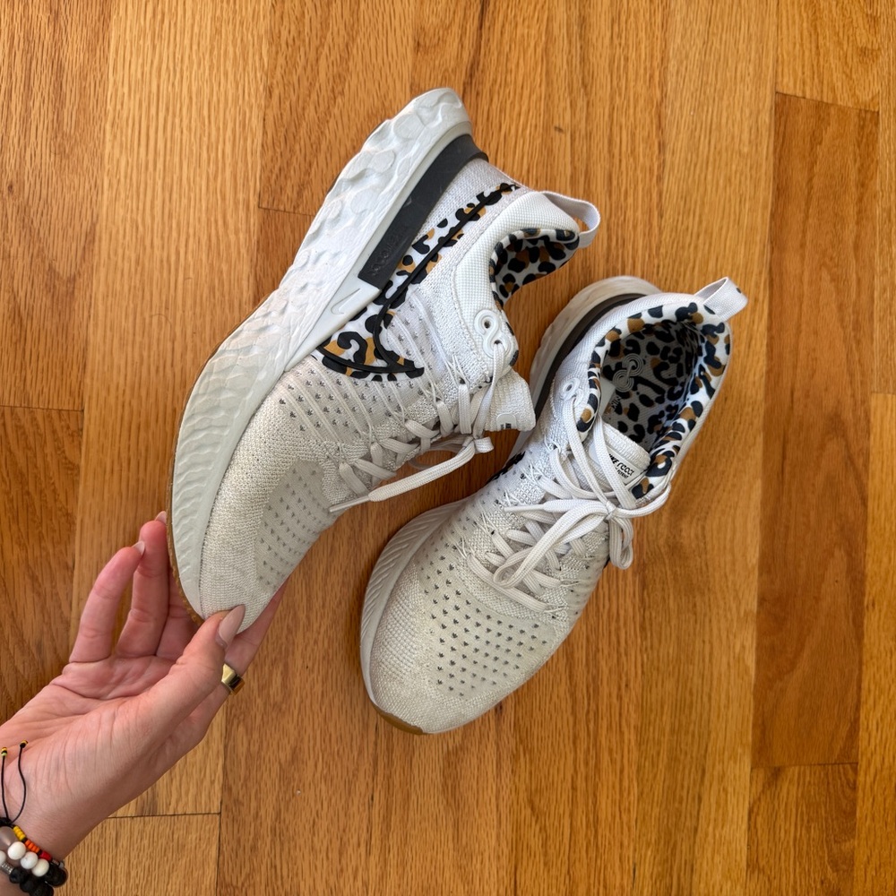 Nike White and Black Women's Sneakers